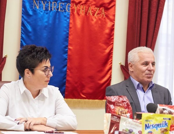 Már hetedszer kapnak karácsonyi ajándékcsomagot a nyugdíjasok az önkormányzattól