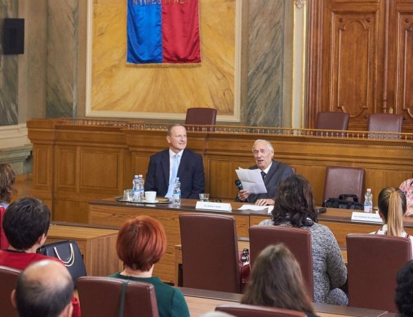 A kormányzás nagyon összetett dolog, melynek tudásalapú és emocionális elemei is vannak