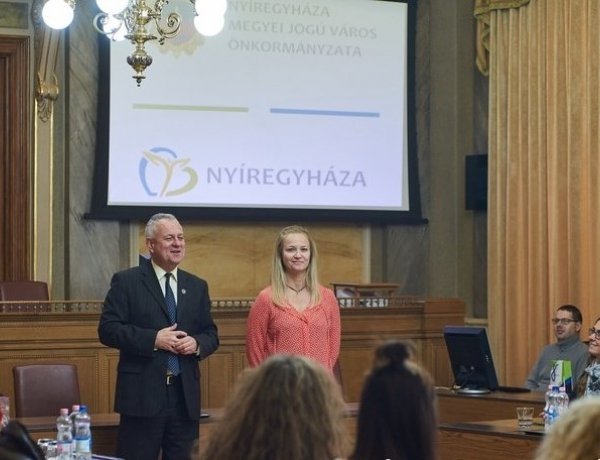 Partneri találkozó – Nyolc külföldi pedagógus ismerte meg Nyíregyházát