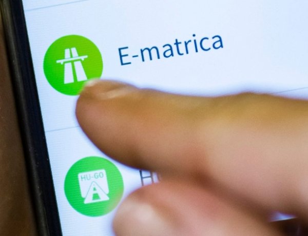 Vasárnaptól vásárolhatók meg a 2020-ra érvényes megyei és országos e-matricák