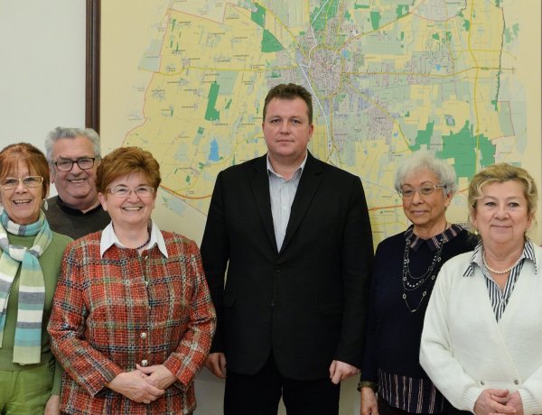 Új Idősügyi Tanácsa lesz Nyíregyházának – Januárban választják az új tagokat