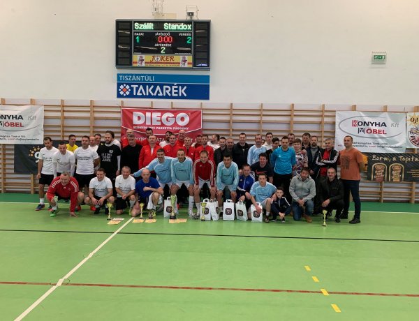 Diego Kupa - korábbi élvonalbeli játékosok is pályára léptek a kispályás tornán