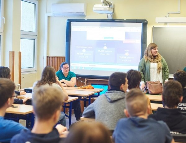 Európa uniós tematikus napot tartottak ma a Krúdy Gyula Gimnáziumban