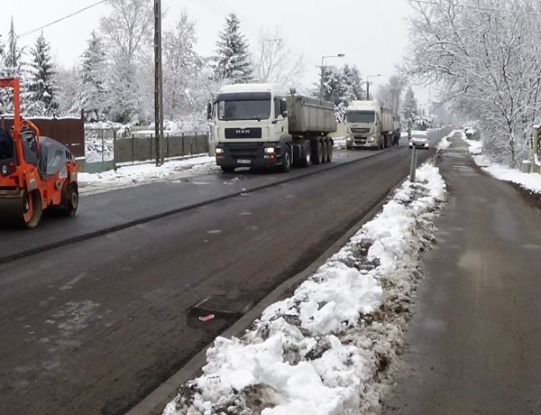 Itt tartanak a munkálatok a Korányi Frigyes utcán – Friss helyszíni fotók!