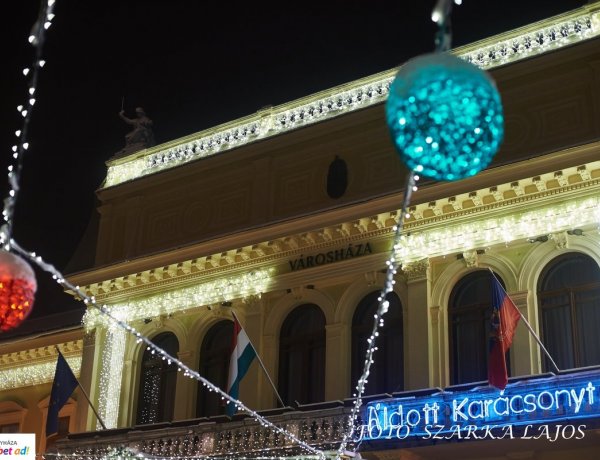 Nyíregyházi Advent - folytatódnak a színes programok a Kossuth téren 