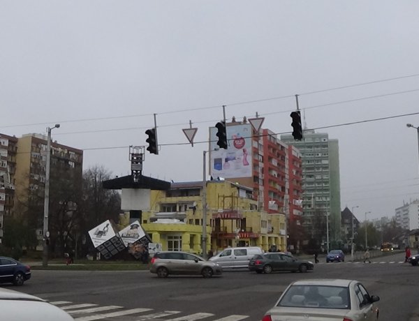 Helyreállították a délelőtt meghibásodott belvárosi jelzőlámpa-rendszert