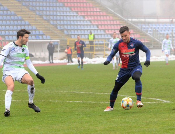 Hat meccs, hat győzelem - ezúttal három gólt lőtt a Szpari idegenben