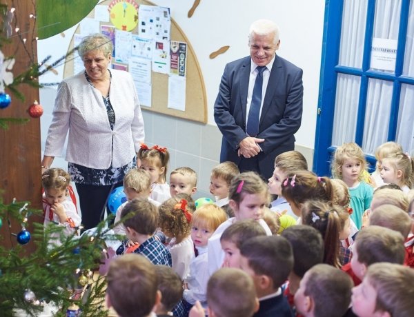 Futóbicikli, labdák és trambulinok! Sportszercsomagokat kapnak a városi óvodák