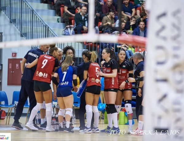 Újabb bravúros győzelem és továbbjutás a női röplabda CEV Kupában! 