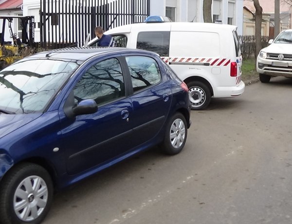 Jelentős anyagi kárral járó baleset történt a Dózsa György utcán