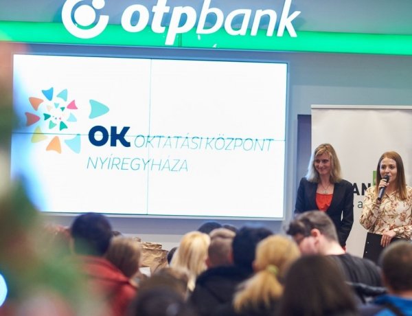 Adománygyűjtéssel, ajándékozással segítettek ötven rászoruló családon!