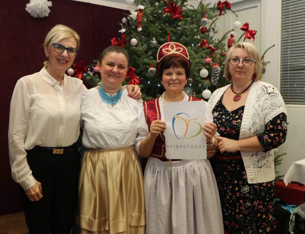 A konzervgyári nyugdíjasok is karácsonyoztak, a város is képviseltette magát