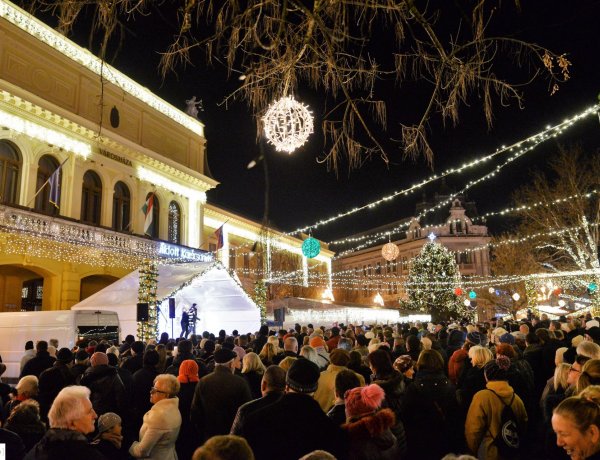 Adventi programok - Vasárnap meggyújtják a negyedik gyertyát