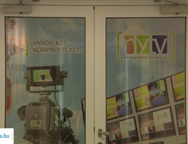 Kellemes ünnepeket kíván önöknek a Város-Kép Nonprofit Kft. teljes szerkesztő