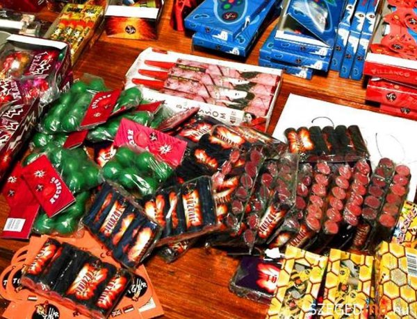 Egyre többen keresik fel a tűzijátékokat, pirotechnikai eszközöket árusító konténereket