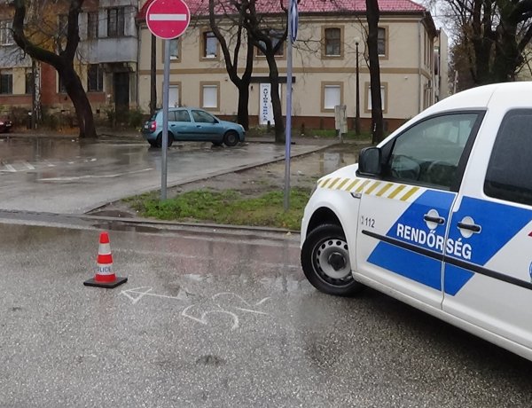  Tolatás közben elsodortak egy idős hölgyet a Búza téren     