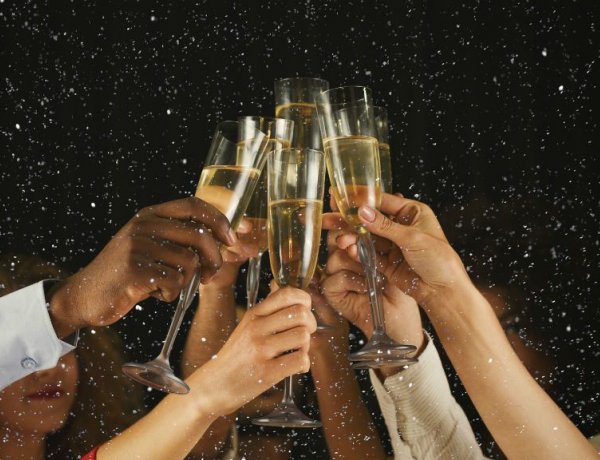 Az Országos Mentőszolgálat szakemberei önfeledt, de körültekintő szórakozást kívánnak 