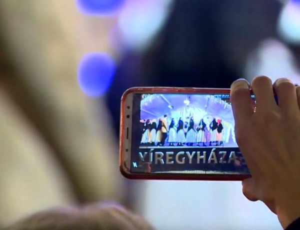 Nagy izgalommal készültek az adventi forgatagban fellépő gyerekek - Nézze meg mit mondtak!