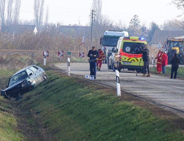 Újabb baleset történt Demecseren - Árokba csúszott egy személygépjármű szombat délelőtt