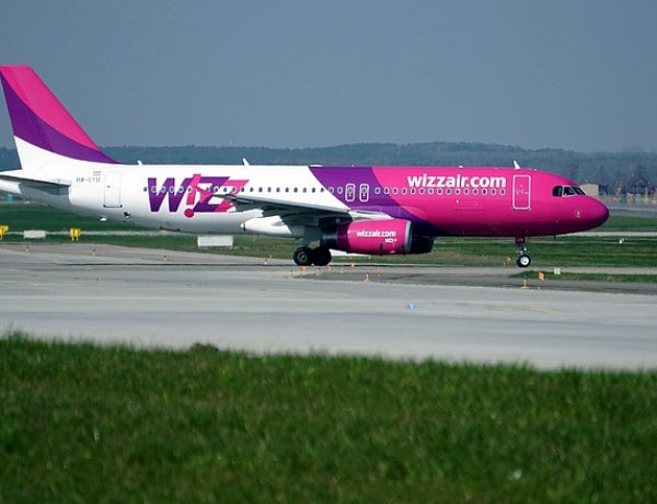 Kigyulladt egy Párizsba induló repülőgép Debrecenben - A Wizz Air egyik gépe volt