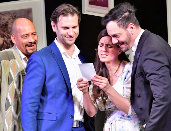 Hogyan nevezzelek? - a Veres1 Színház előadása a Váci Mihály Kulturális Központban