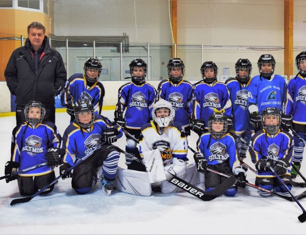 Jégkorongtornák - a hétvégén hazai környezetben játszanak Sólymok! 