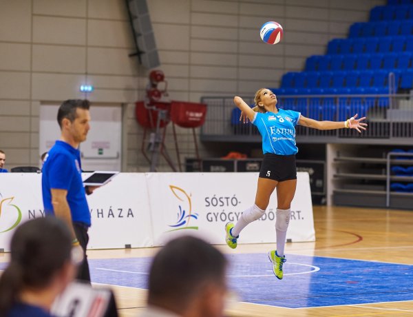 Rangadóval kezdenek a röplabdások - a Vasas érkezik szerdán este