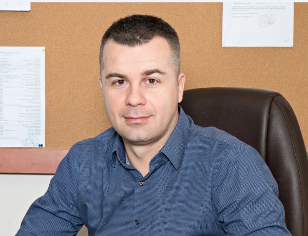 Az igazgató pihenője - Kemény év után új feladatok várják Kirják Róbertet