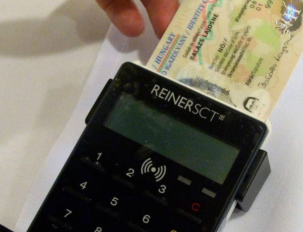 Egyre több az e-személyi – Már több mint 4,6 millió új típusú igazolvány van forgalomban
