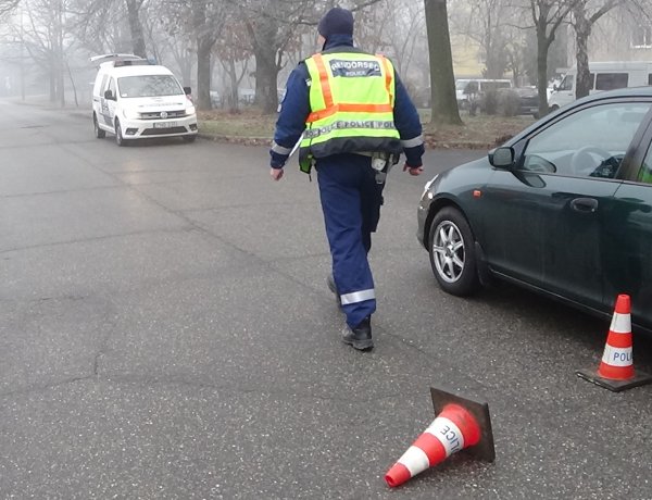 Tolatás közben gázolt el egy gyalogost egy járművezető a Május 1. téren