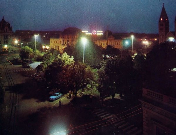 Folytatódik a Retró Nyíregyháza sorozat – A Kossuth tér éjszakai fényei 1969-ben