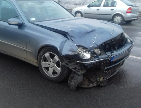 Friss! Egy személy megsérült a Rozsrétszőlő külterületén történt balesetben