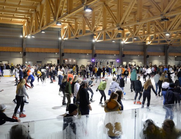 Február 10-ig lehet jelentkezni az Iskolák Versenyére – Ügyességi verseny a Jégpályán