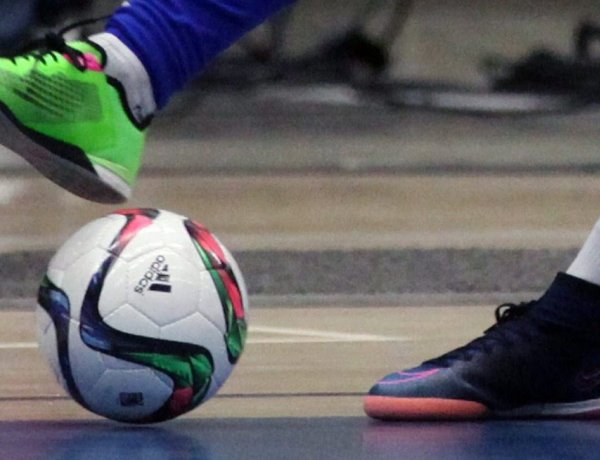 Városi teremlabdarúgó bajnokság - féltávnál járnak a csapatok. 