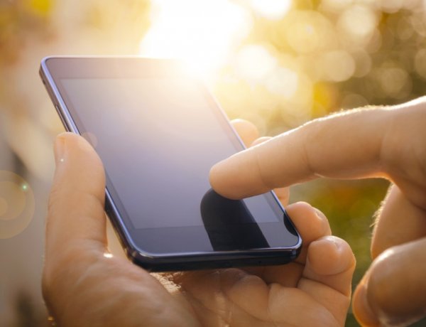 Erkölcsit lehet majd kérni elektronikusan, a kormányablak app a sorállást mérsékelheti