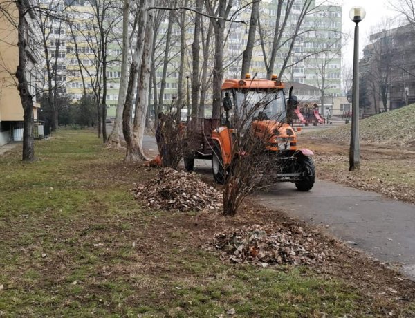 Kihasználja a napsütést a NYÍRVV: „elkezdtük a tavaszi nagytakarítást!”