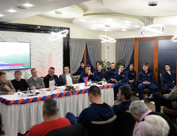 Szurkolói ankét - bemutatta új játékosait a Nyíregyháza Spartacus