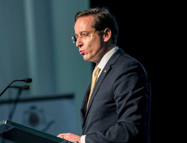 Beadhatók a támogatási kérelmek a kisgyermekesek képzésére és elhelyezkedésük támogatására