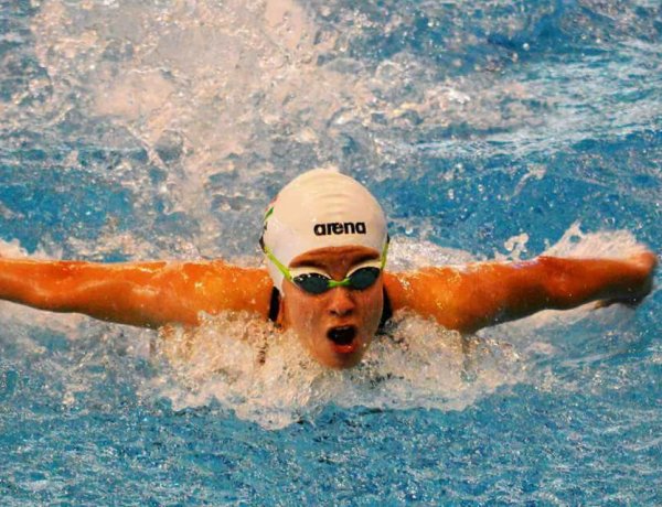 Bronzérem Nizzában - Hatházi Dóra és Szurovcsják Ivett is döntős volt az úszóversenyen