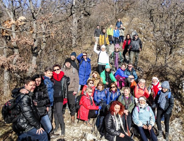 Napsütötte hegyoldal, szép kilátással – A Diósgyőri várnál járt a Zöld Kerék Alapítvány
