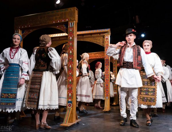 Táncfarsang a színházban - a nyitónapon a Nyírség Táncegyüttes lép színpadra