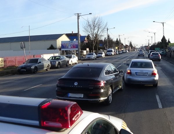 Jelentős anyagi kárral járó baleset történt a 4-es számú főút kivezető szakaszán