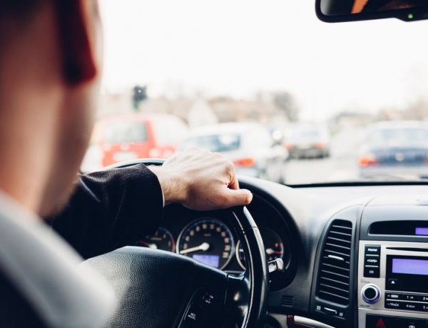 Kgfb: közeleg a díjrészlet-fizetési határidő – Február 29-e éjfél a dátum!