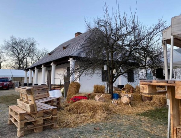 A múzeumfaluból videóban is meghívott mindenkit Nyíregyháza alpolgármestere!