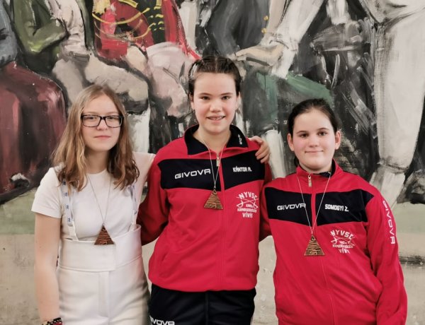 Érmek Debrecenből - jól szerepeltek a fiatal kardozók a Négy évszak Kupán
