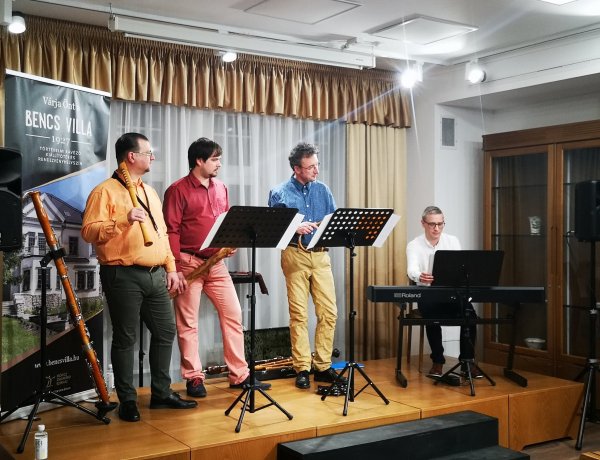 Ritkán hallható művek csendültek fel régi hangszereken a Bencs Villában
