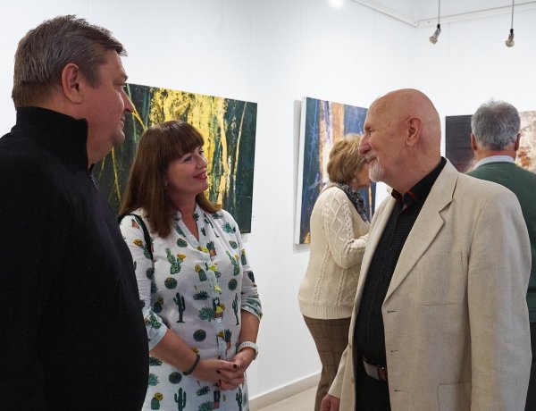 12+12 festmény – Április 4-ig látogatható Madarassy György tárlata a Pál Gyula Teremben