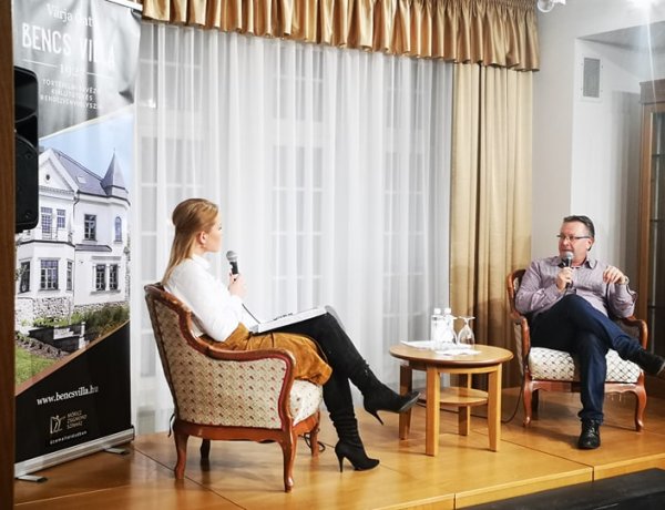 A boldogság tanulható – Dr. Móré E. Csaba volt a Bencs Villa vendége