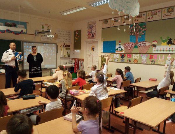 Megelőzik a bűnt a Szentimrés kisdiákok – Már ujjlenyomat-vételben is profik!