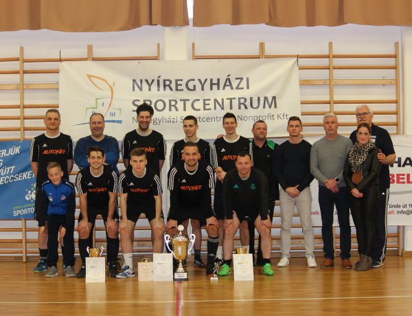 Az Autonet nyerte a Szuperdöntőt - Eldőlt, ki a terembajnok kispályás labdarúgásban  